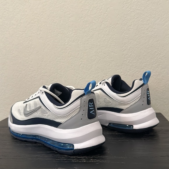 Men’s 10.5 Nike Air Max AP Athletic shoes White Black Grey Blue Brand New in Box - Picture 2 of 8